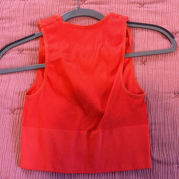 out from under hailey seamless plunge top - Picture 4 of 4